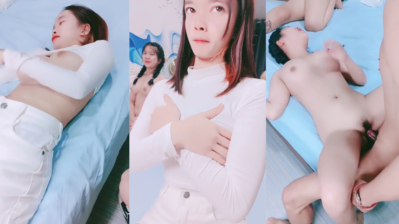 破处之想要苹果手机的超级美乳学妹 一个手机就可以玩弄她的第一次 真便宜啊