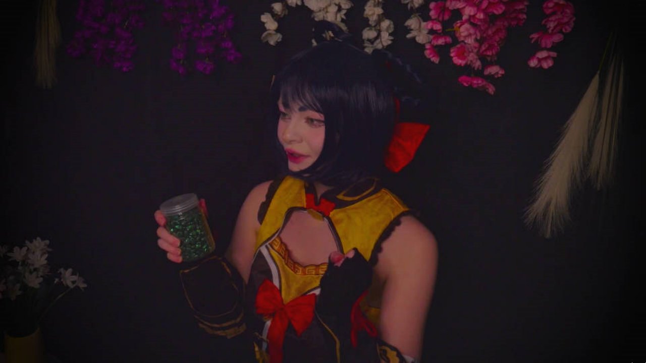 极品女神用各种物品哄你入睡